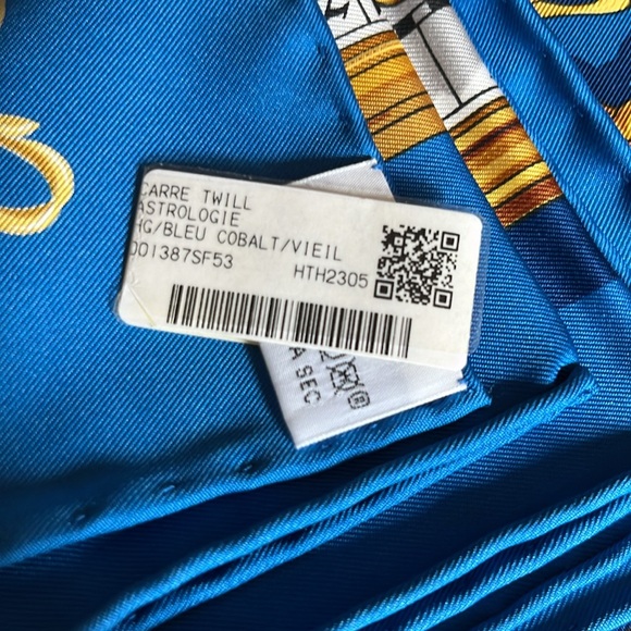 BNWT Hermes Astrologie Forever Scarf 90 - Picture 3 of 4